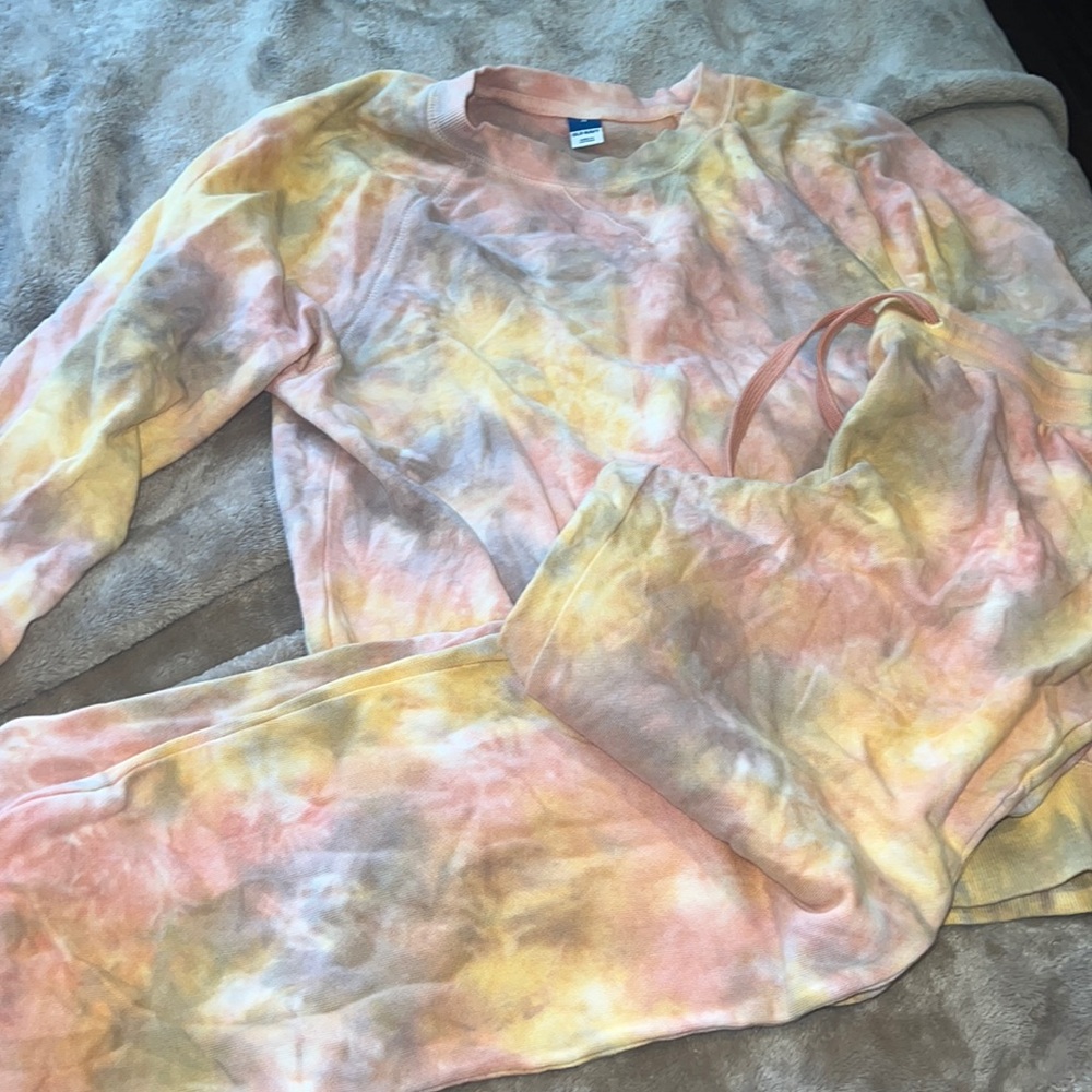 Comfy tie dye set - worn once!